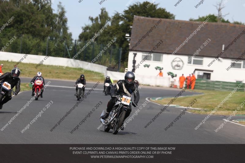 Vintage motorcycle club;eventdigitalimages;mallory park;mallory park trackday photographs;no limits trackdays;peter wileman photography;trackday digital images;trackday photos;vmcc festival 1000 bikes photographs
