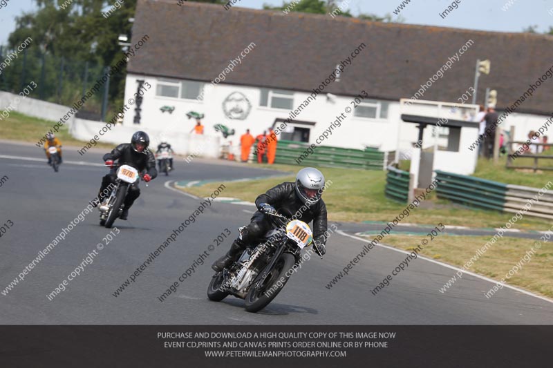 Vintage motorcycle club;eventdigitalimages;mallory park;mallory park trackday photographs;no limits trackdays;peter wileman photography;trackday digital images;trackday photos;vmcc festival 1000 bikes photographs