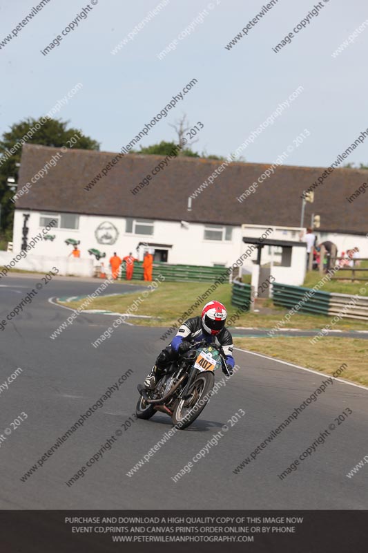 Vintage motorcycle club;eventdigitalimages;mallory park;mallory park trackday photographs;no limits trackdays;peter wileman photography;trackday digital images;trackday photos;vmcc festival 1000 bikes photographs
