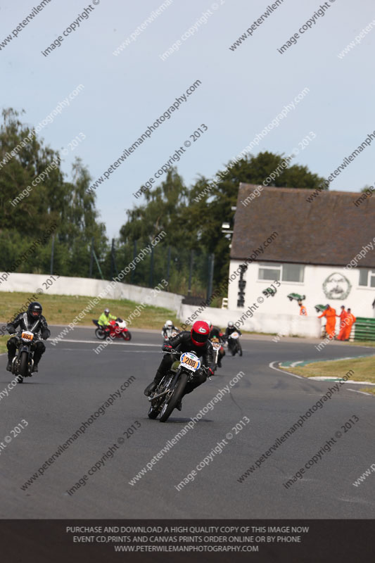 Vintage motorcycle club;eventdigitalimages;mallory park;mallory park trackday photographs;no limits trackdays;peter wileman photography;trackday digital images;trackday photos;vmcc festival 1000 bikes photographs