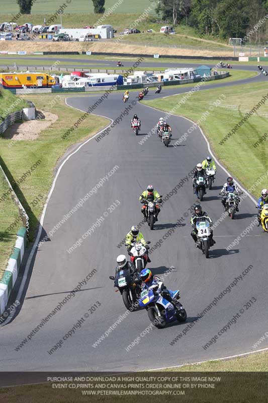 Vintage motorcycle club;eventdigitalimages;mallory park;mallory park trackday photographs;no limits trackdays;peter wileman photography;trackday digital images;trackday photos;vmcc festival 1000 bikes photographs