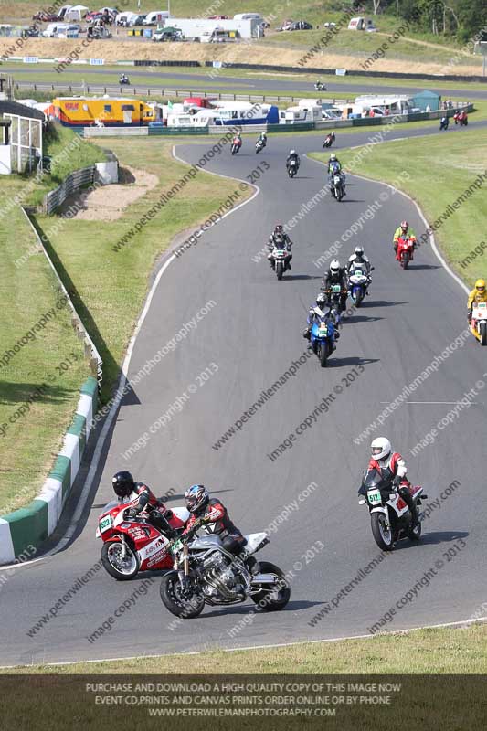 Vintage motorcycle club;eventdigitalimages;mallory park;mallory park trackday photographs;no limits trackdays;peter wileman photography;trackday digital images;trackday photos;vmcc festival 1000 bikes photographs