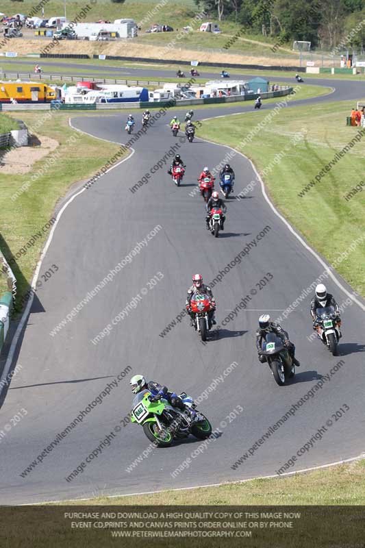 Vintage motorcycle club;eventdigitalimages;mallory park;mallory park trackday photographs;no limits trackdays;peter wileman photography;trackday digital images;trackday photos;vmcc festival 1000 bikes photographs