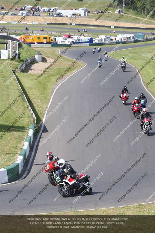 Vintage motorcycle club;eventdigitalimages;mallory park;mallory park trackday photographs;no limits trackdays;peter wileman photography;trackday digital images;trackday photos;vmcc festival 1000 bikes photographs