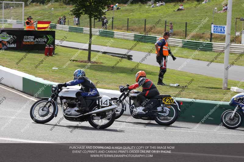 Vintage motorcycle club;eventdigitalimages;mallory park;mallory park trackday photographs;no limits trackdays;peter wileman photography;trackday digital images;trackday photos;vmcc festival 1000 bikes photographs