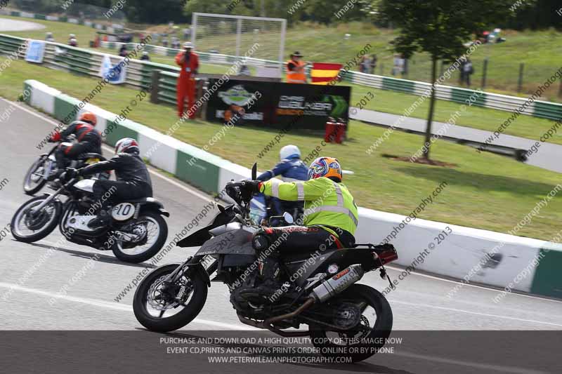 Vintage motorcycle club;eventdigitalimages;mallory park;mallory park trackday photographs;no limits trackdays;peter wileman photography;trackday digital images;trackday photos;vmcc festival 1000 bikes photographs