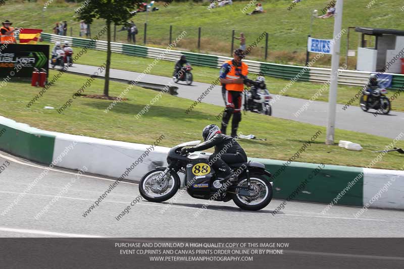 Vintage motorcycle club;eventdigitalimages;mallory park;mallory park trackday photographs;no limits trackdays;peter wileman photography;trackday digital images;trackday photos;vmcc festival 1000 bikes photographs