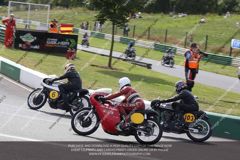 Vintage motorcycle club;eventdigitalimages;mallory park;mallory park trackday photographs;no limits trackdays;peter wileman photography;trackday digital images;trackday photos;vmcc festival 1000 bikes photographs