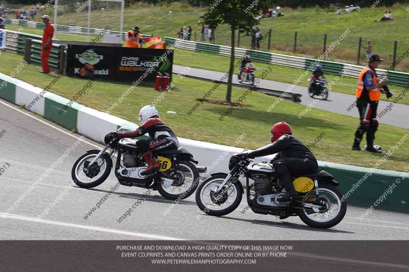 Vintage motorcycle club;eventdigitalimages;mallory park;mallory park trackday photographs;no limits trackdays;peter wileman photography;trackday digital images;trackday photos;vmcc festival 1000 bikes photographs