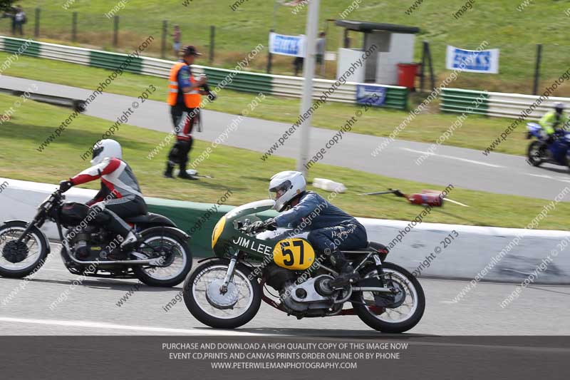 Vintage motorcycle club;eventdigitalimages;mallory park;mallory park trackday photographs;no limits trackdays;peter wileman photography;trackday digital images;trackday photos;vmcc festival 1000 bikes photographs