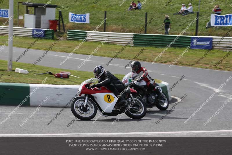 Vintage motorcycle club;eventdigitalimages;mallory park;mallory park trackday photographs;no limits trackdays;peter wileman photography;trackday digital images;trackday photos;vmcc festival 1000 bikes photographs