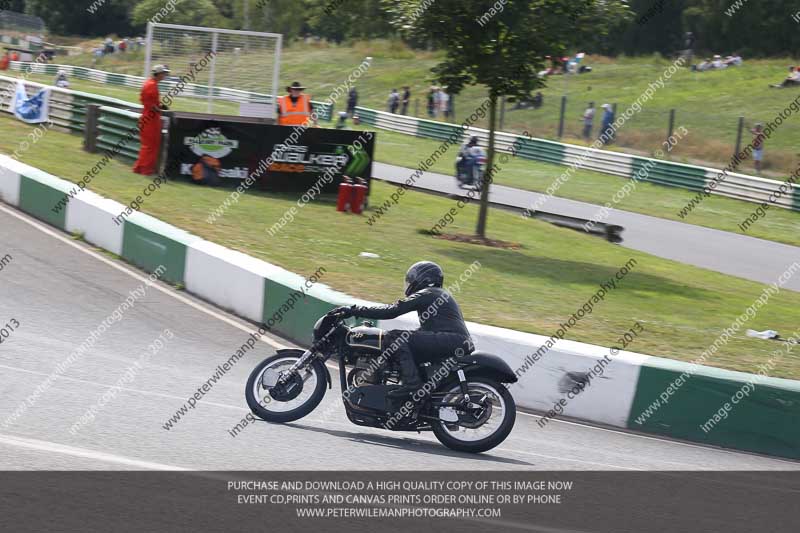 Vintage motorcycle club;eventdigitalimages;mallory park;mallory park trackday photographs;no limits trackdays;peter wileman photography;trackday digital images;trackday photos;vmcc festival 1000 bikes photographs