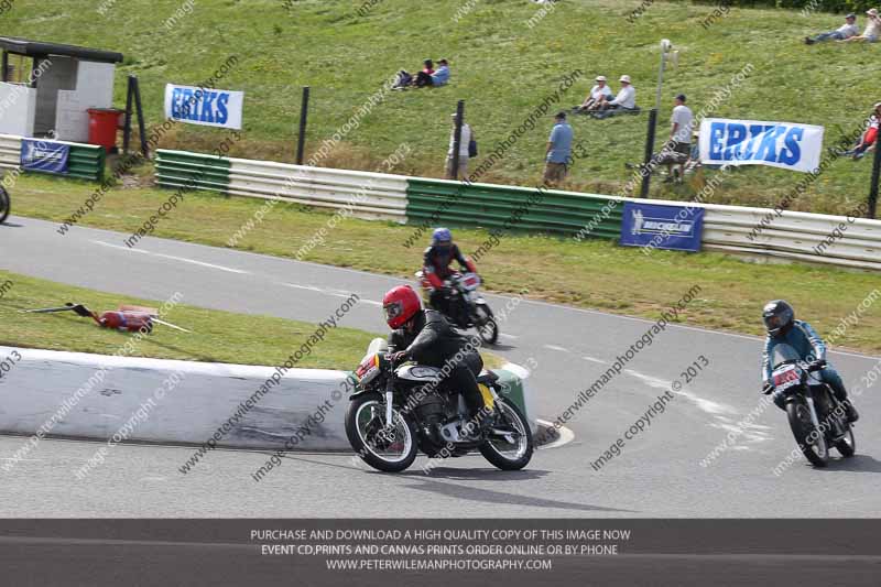 Vintage motorcycle club;eventdigitalimages;mallory park;mallory park trackday photographs;no limits trackdays;peter wileman photography;trackday digital images;trackday photos;vmcc festival 1000 bikes photographs