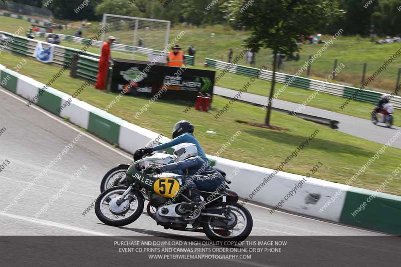 Vintage motorcycle club;eventdigitalimages;mallory park;mallory park trackday photographs;no limits trackdays;peter wileman photography;trackday digital images;trackday photos;vmcc festival 1000 bikes photographs