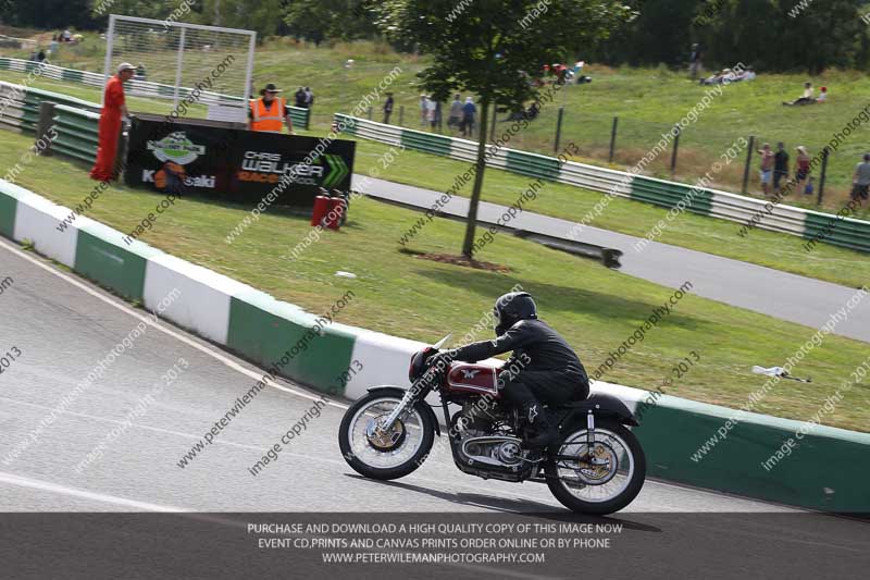 Vintage motorcycle club;eventdigitalimages;mallory park;mallory park trackday photographs;no limits trackdays;peter wileman photography;trackday digital images;trackday photos;vmcc festival 1000 bikes photographs