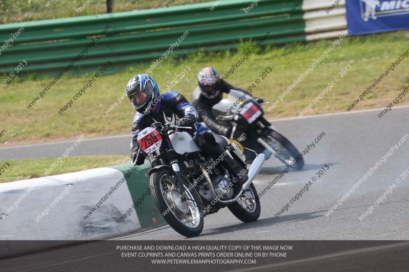 Vintage motorcycle club;eventdigitalimages;mallory park;mallory park trackday photographs;no limits trackdays;peter wileman photography;trackday digital images;trackday photos;vmcc festival 1000 bikes photographs