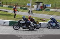 Vintage-motorcycle-club;eventdigitalimages;mallory-park;mallory-park-trackday-photographs;no-limits-trackdays;peter-wileman-photography;trackday-digital-images;trackday-photos;vmcc-festival-1000-bikes-photographs