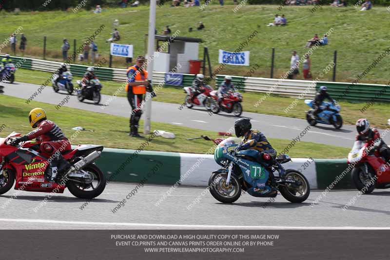 Vintage motorcycle club;eventdigitalimages;mallory park;mallory park trackday photographs;no limits trackdays;peter wileman photography;trackday digital images;trackday photos;vmcc festival 1000 bikes photographs