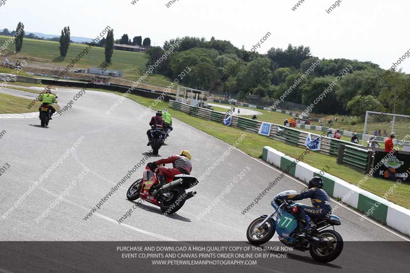 Vintage motorcycle club;eventdigitalimages;mallory park;mallory park trackday photographs;no limits trackdays;peter wileman photography;trackday digital images;trackday photos;vmcc festival 1000 bikes photographs