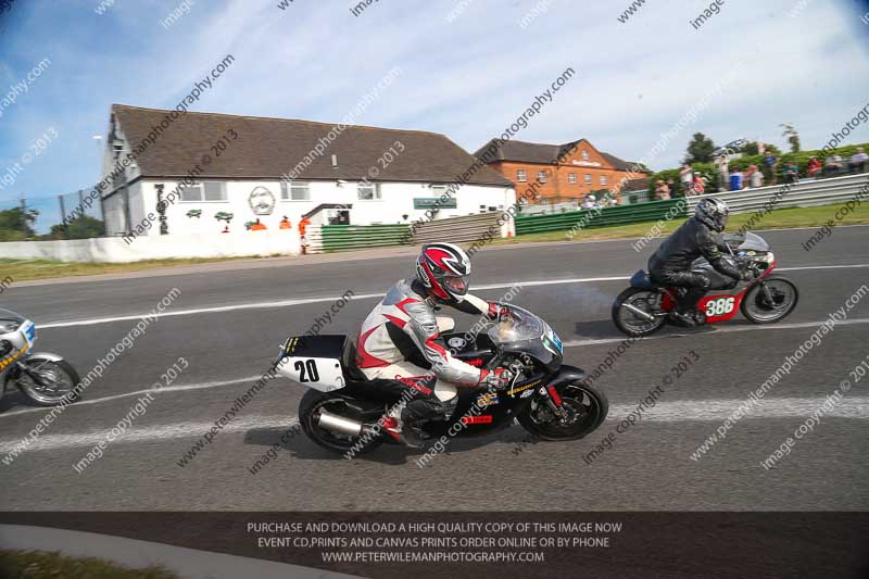 Vintage motorcycle club;eventdigitalimages;mallory park;mallory park trackday photographs;no limits trackdays;peter wileman photography;trackday digital images;trackday photos;vmcc festival 1000 bikes photographs