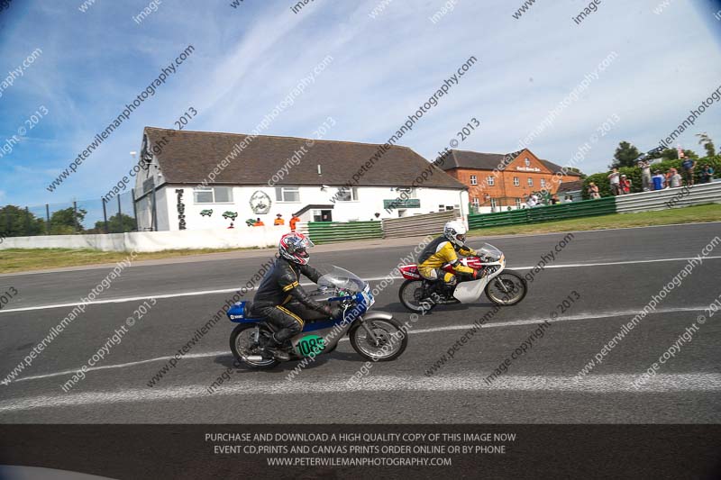 Vintage motorcycle club;eventdigitalimages;mallory park;mallory park trackday photographs;no limits trackdays;peter wileman photography;trackday digital images;trackday photos;vmcc festival 1000 bikes photographs