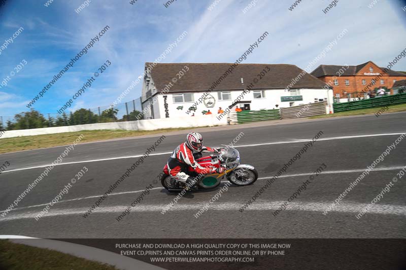 Vintage motorcycle club;eventdigitalimages;mallory park;mallory park trackday photographs;no limits trackdays;peter wileman photography;trackday digital images;trackday photos;vmcc festival 1000 bikes photographs