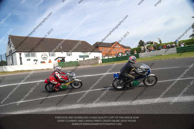 Vintage motorcycle club;eventdigitalimages;mallory park;mallory park trackday photographs;no limits trackdays;peter wileman photography;trackday digital images;trackday photos;vmcc festival 1000 bikes photographs