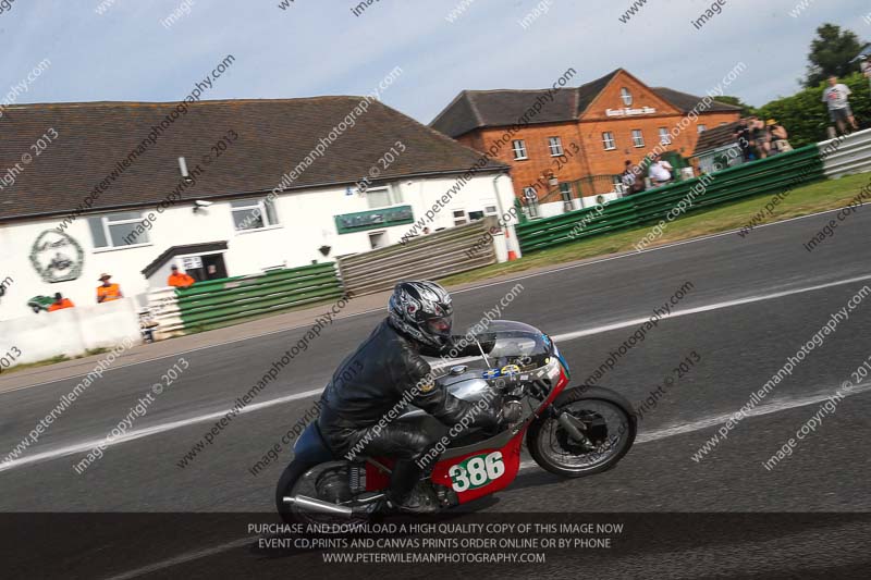 Vintage motorcycle club;eventdigitalimages;mallory park;mallory park trackday photographs;no limits trackdays;peter wileman photography;trackday digital images;trackday photos;vmcc festival 1000 bikes photographs