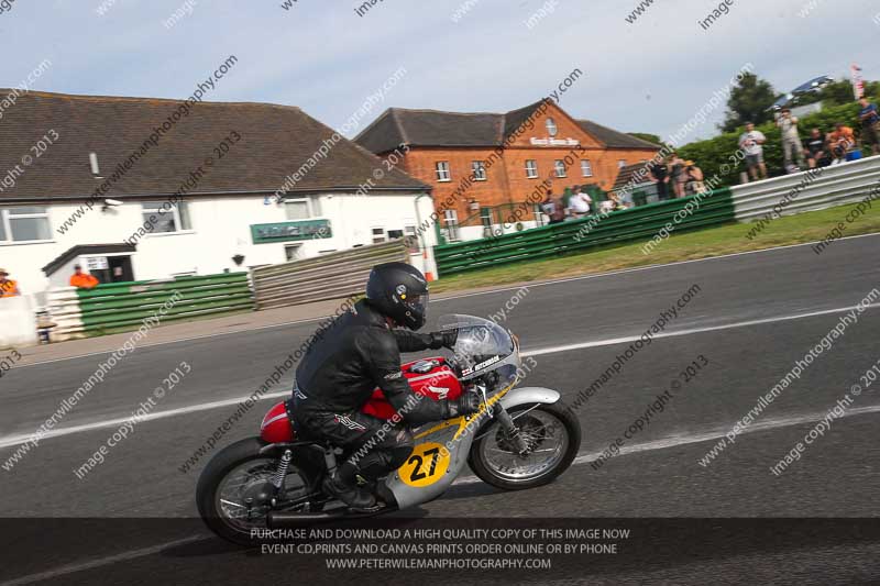 Vintage motorcycle club;eventdigitalimages;mallory park;mallory park trackday photographs;no limits trackdays;peter wileman photography;trackday digital images;trackday photos;vmcc festival 1000 bikes photographs