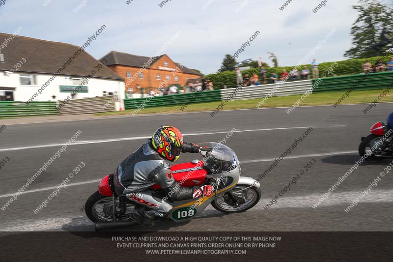 Vintage motorcycle club;eventdigitalimages;mallory park;mallory park trackday photographs;no limits trackdays;peter wileman photography;trackday digital images;trackday photos;vmcc festival 1000 bikes photographs