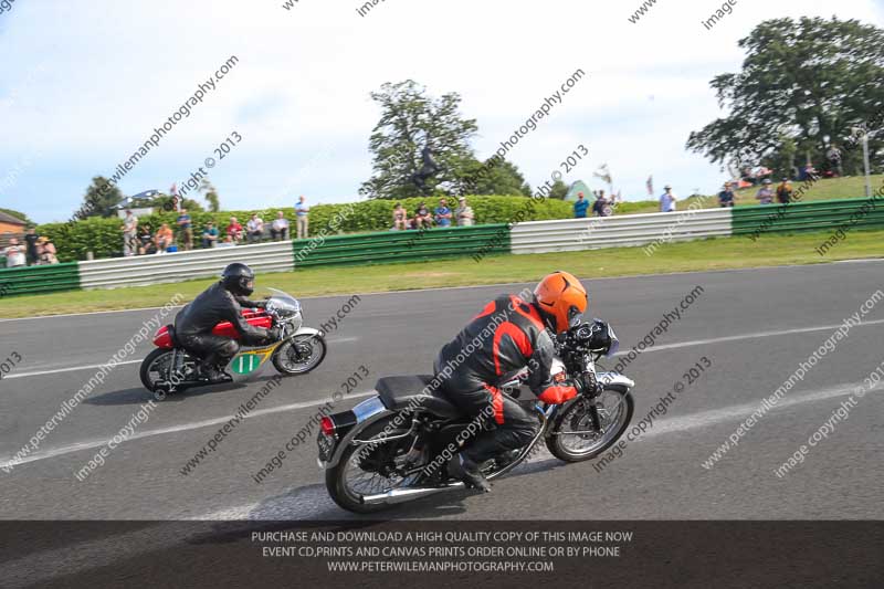 Vintage motorcycle club;eventdigitalimages;mallory park;mallory park trackday photographs;no limits trackdays;peter wileman photography;trackday digital images;trackday photos;vmcc festival 1000 bikes photographs