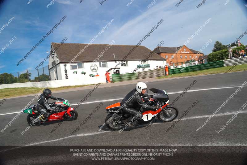 Vintage motorcycle club;eventdigitalimages;mallory park;mallory park trackday photographs;no limits trackdays;peter wileman photography;trackday digital images;trackday photos;vmcc festival 1000 bikes photographs