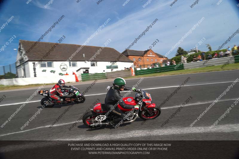 Vintage motorcycle club;eventdigitalimages;mallory park;mallory park trackday photographs;no limits trackdays;peter wileman photography;trackday digital images;trackday photos;vmcc festival 1000 bikes photographs