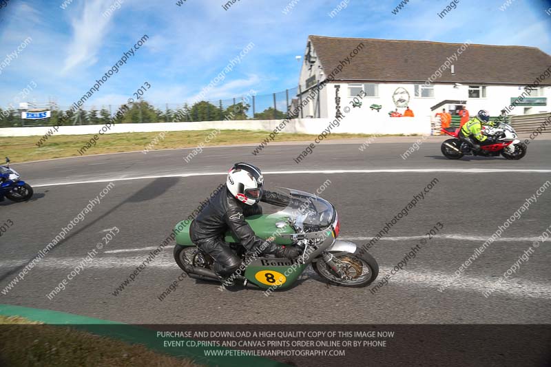 Vintage motorcycle club;eventdigitalimages;mallory park;mallory park trackday photographs;no limits trackdays;peter wileman photography;trackday digital images;trackday photos;vmcc festival 1000 bikes photographs