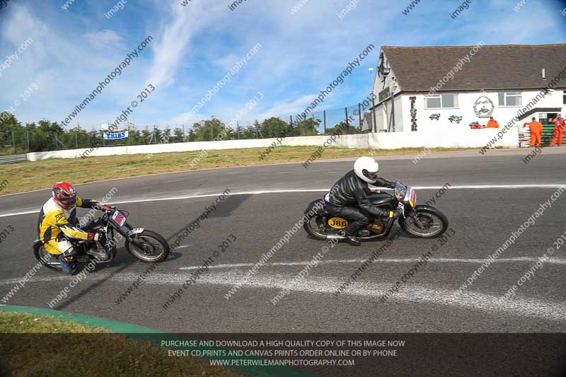 Vintage motorcycle club;eventdigitalimages;mallory park;mallory park trackday photographs;no limits trackdays;peter wileman photography;trackday digital images;trackday photos;vmcc festival 1000 bikes photographs