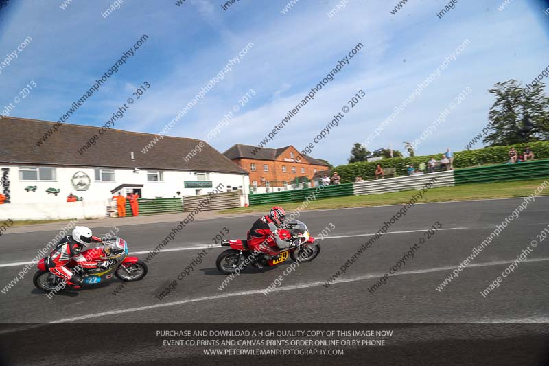 Vintage motorcycle club;eventdigitalimages;mallory park;mallory park trackday photographs;no limits trackdays;peter wileman photography;trackday digital images;trackday photos;vmcc festival 1000 bikes photographs