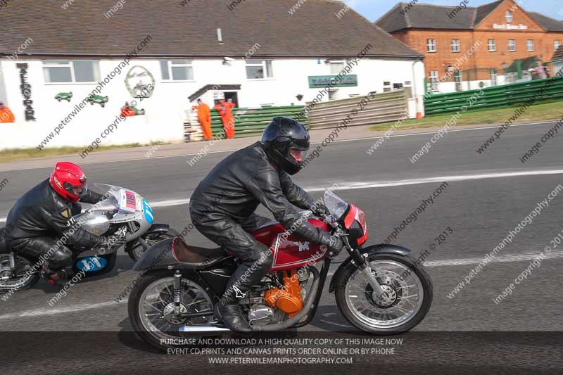 Vintage motorcycle club;eventdigitalimages;mallory park;mallory park trackday photographs;no limits trackdays;peter wileman photography;trackday digital images;trackday photos;vmcc festival 1000 bikes photographs
