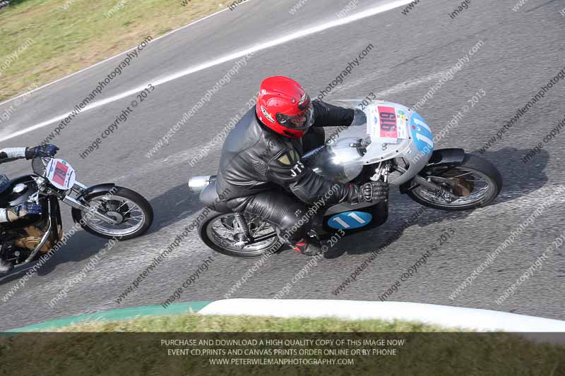 Vintage motorcycle club;eventdigitalimages;mallory park;mallory park trackday photographs;no limits trackdays;peter wileman photography;trackday digital images;trackday photos;vmcc festival 1000 bikes photographs