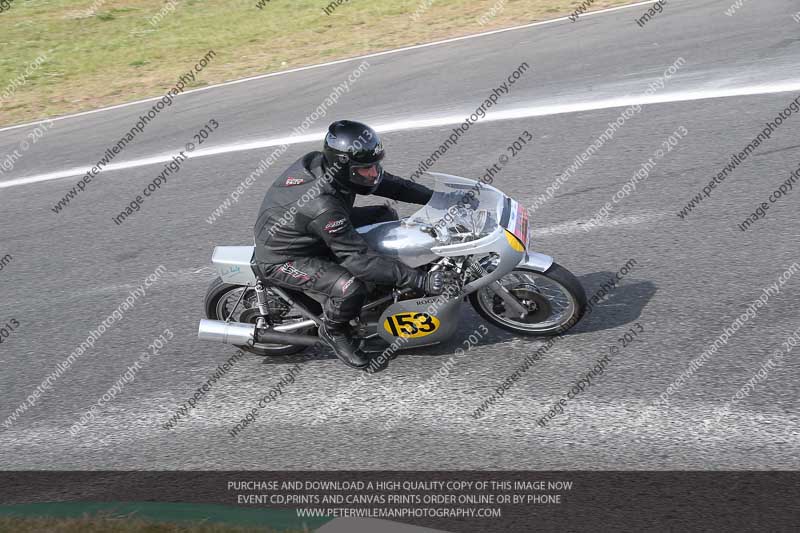 Vintage motorcycle club;eventdigitalimages;mallory park;mallory park trackday photographs;no limits trackdays;peter wileman photography;trackday digital images;trackday photos;vmcc festival 1000 bikes photographs