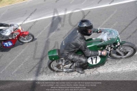 Vintage-motorcycle-club;eventdigitalimages;mallory-park;mallory-park-trackday-photographs;no-limits-trackdays;peter-wileman-photography;trackday-digital-images;trackday-photos;vmcc-festival-1000-bikes-photographs