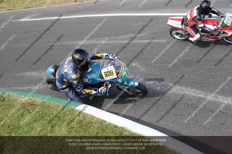 Vintage motorcycle club;eventdigitalimages;mallory park;mallory park trackday photographs;no limits trackdays;peter wileman photography;trackday digital images;trackday photos;vmcc festival 1000 bikes photographs