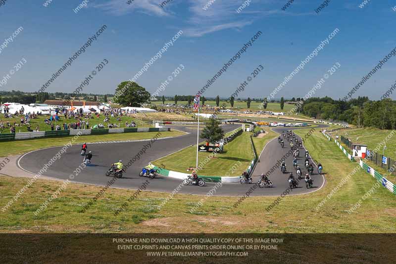 Vintage motorcycle club;eventdigitalimages;mallory park;mallory park trackday photographs;no limits trackdays;peter wileman photography;trackday digital images;trackday photos;vmcc festival 1000 bikes photographs
