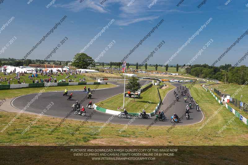 Vintage motorcycle club;eventdigitalimages;mallory park;mallory park trackday photographs;no limits trackdays;peter wileman photography;trackday digital images;trackday photos;vmcc festival 1000 bikes photographs