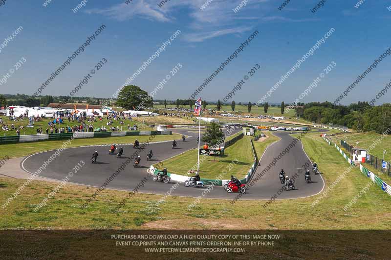 Vintage motorcycle club;eventdigitalimages;mallory park;mallory park trackday photographs;no limits trackdays;peter wileman photography;trackday digital images;trackday photos;vmcc festival 1000 bikes photographs