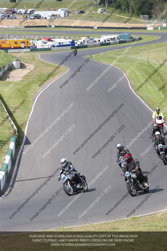 Vintage motorcycle club;eventdigitalimages;mallory park;mallory park trackday photographs;no limits trackdays;peter wileman photography;trackday digital images;trackday photos;vmcc festival 1000 bikes photographs