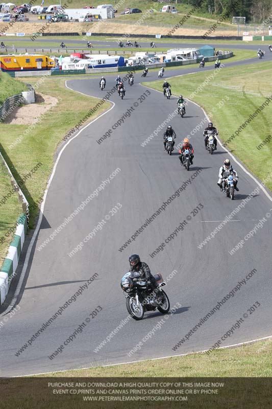 Vintage motorcycle club;eventdigitalimages;mallory park;mallory park trackday photographs;no limits trackdays;peter wileman photography;trackday digital images;trackday photos;vmcc festival 1000 bikes photographs