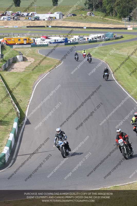 Vintage motorcycle club;eventdigitalimages;mallory park;mallory park trackday photographs;no limits trackdays;peter wileman photography;trackday digital images;trackday photos;vmcc festival 1000 bikes photographs