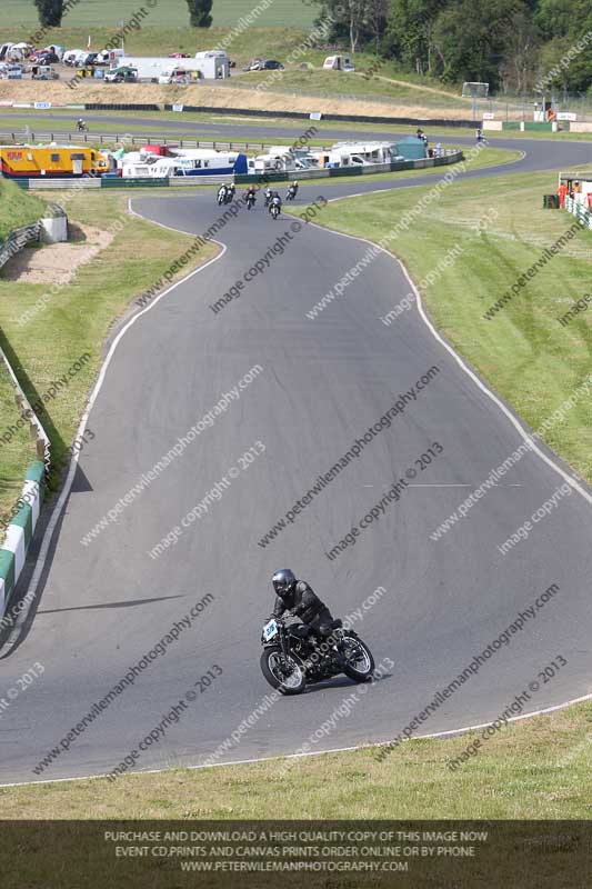 Vintage motorcycle club;eventdigitalimages;mallory park;mallory park trackday photographs;no limits trackdays;peter wileman photography;trackday digital images;trackday photos;vmcc festival 1000 bikes photographs