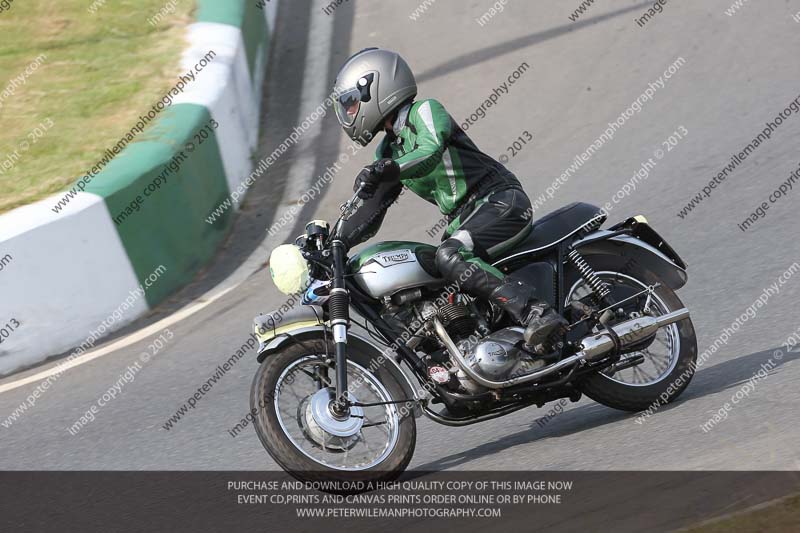 Vintage motorcycle club;eventdigitalimages;mallory park;mallory park trackday photographs;no limits trackdays;peter wileman photography;trackday digital images;trackday photos;vmcc festival 1000 bikes photographs