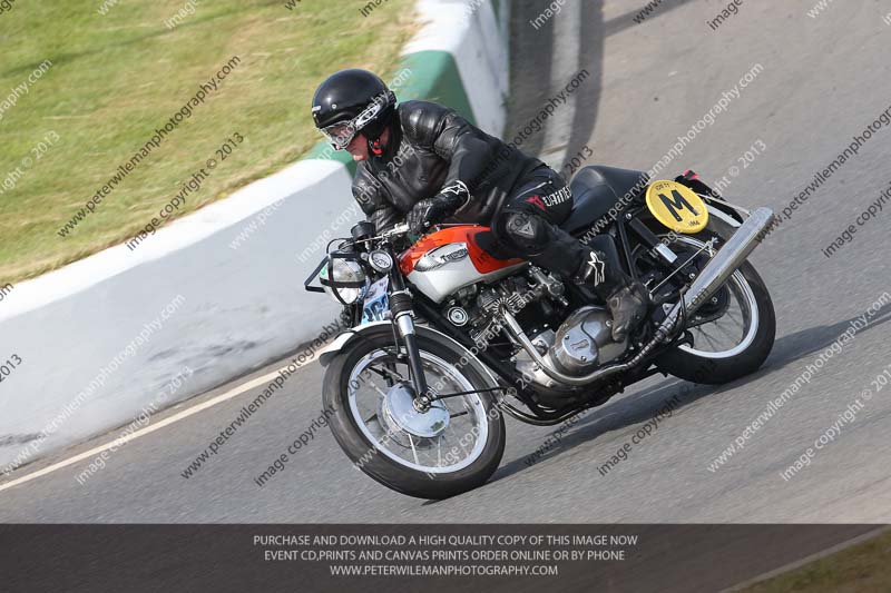 Vintage motorcycle club;eventdigitalimages;mallory park;mallory park trackday photographs;no limits trackdays;peter wileman photography;trackday digital images;trackday photos;vmcc festival 1000 bikes photographs